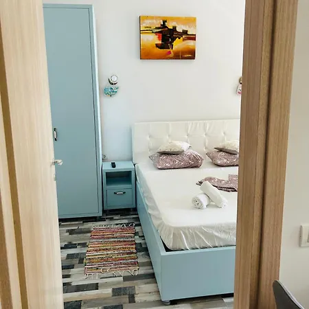 Panoramis By Eduard Apartment